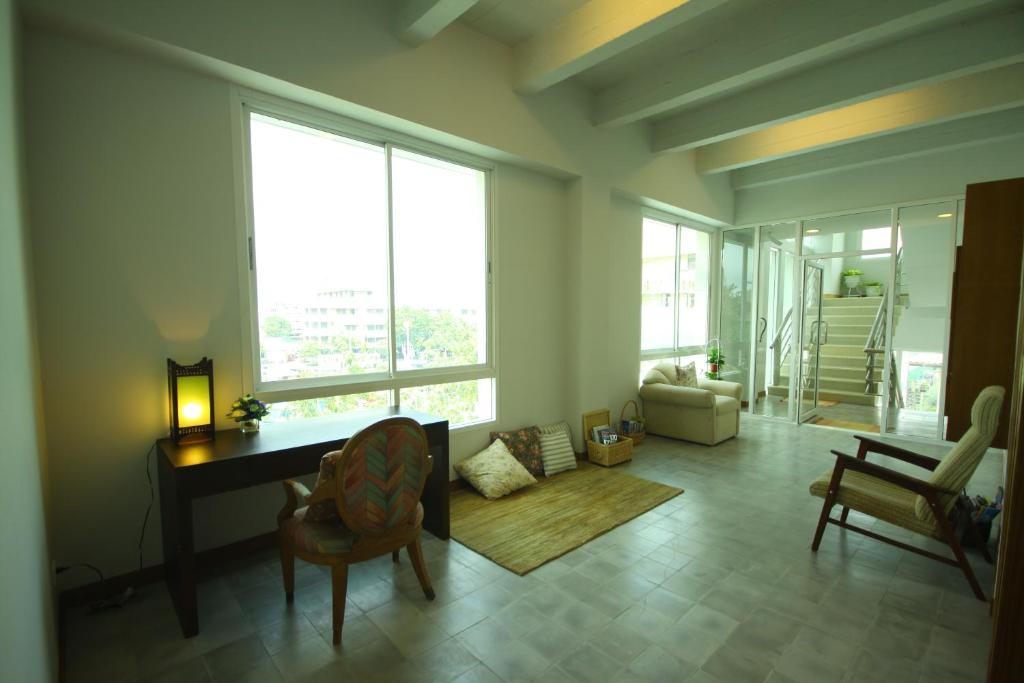 Baan Dinso Hostel@Ratchadamnoen Bangkok Exterior photo
