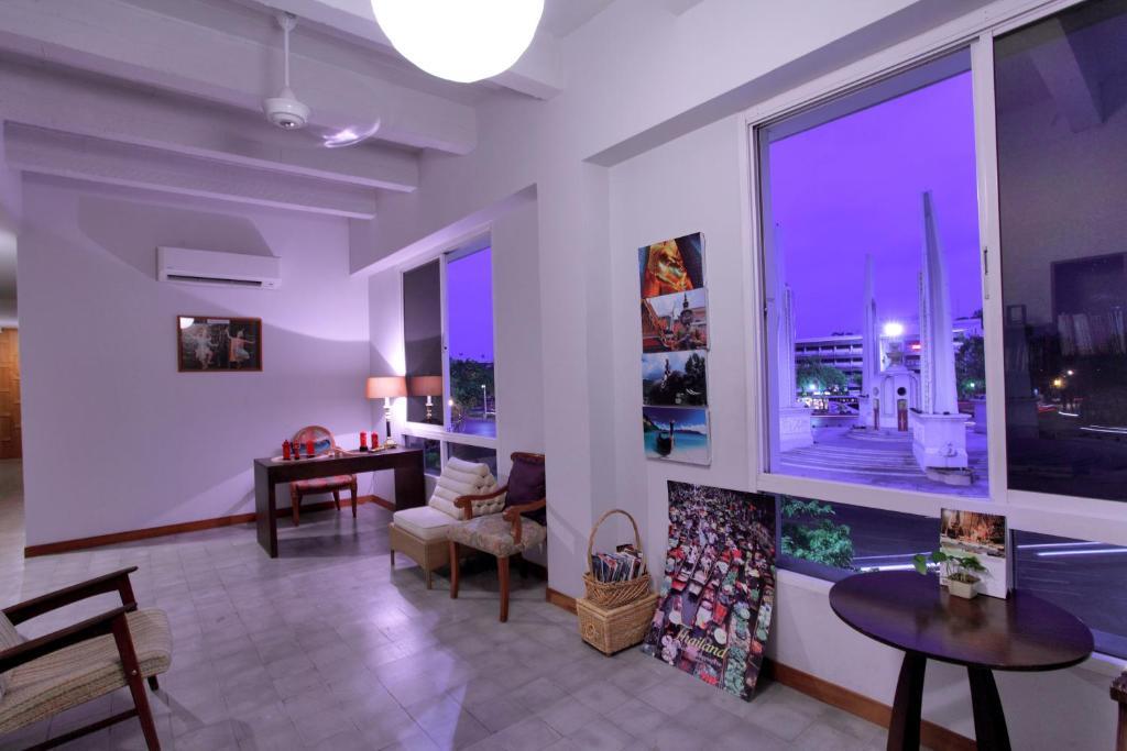 Baan Dinso Hostel@Ratchadamnoen Bangkok Exterior photo