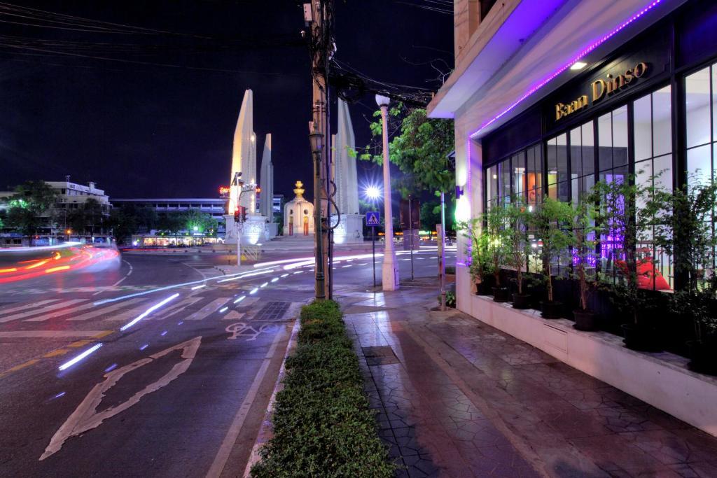 Baan Dinso Hostel@Ratchadamnoen Bangkok Exterior photo